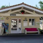 Sur Pilotis Avec Terrasse A - Api-1-52-1474 Campsite