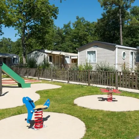 Sur Pilotis Avec Terrasse A - Api-1-52-1474 Campsite Royan