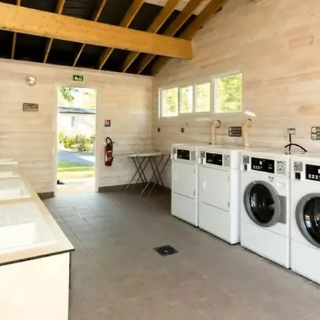 Sur Pilotis Avec Terrasse A Royan - Api-1-52-1474 Campsite *